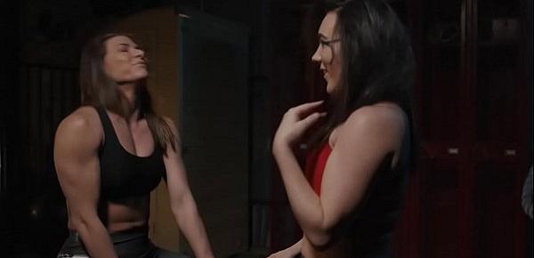  Two lesbian wrestlers eat each other - Ariel X, Sinn Sage